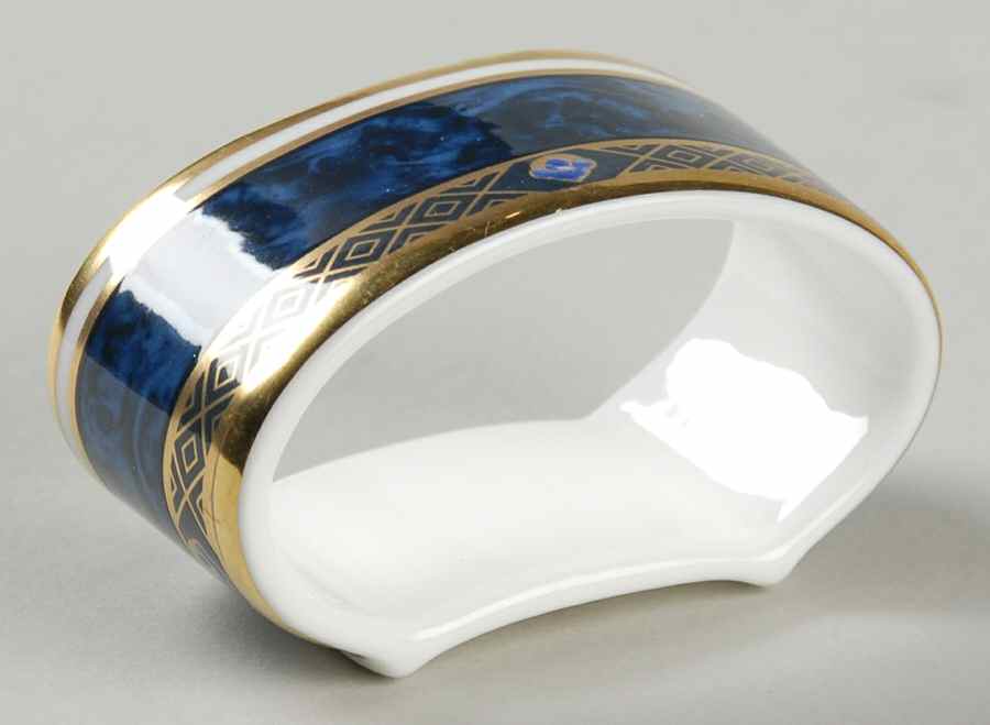 Stanwyck Napkin Ring by Royal Doulton-1