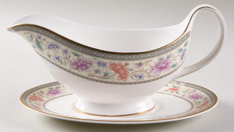 St. Andrew Gravy Boat & Underplate by Royal Doulton-1