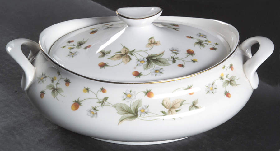 Strawberry Cream Oval Covered Vegetable by Royal Doulton-1