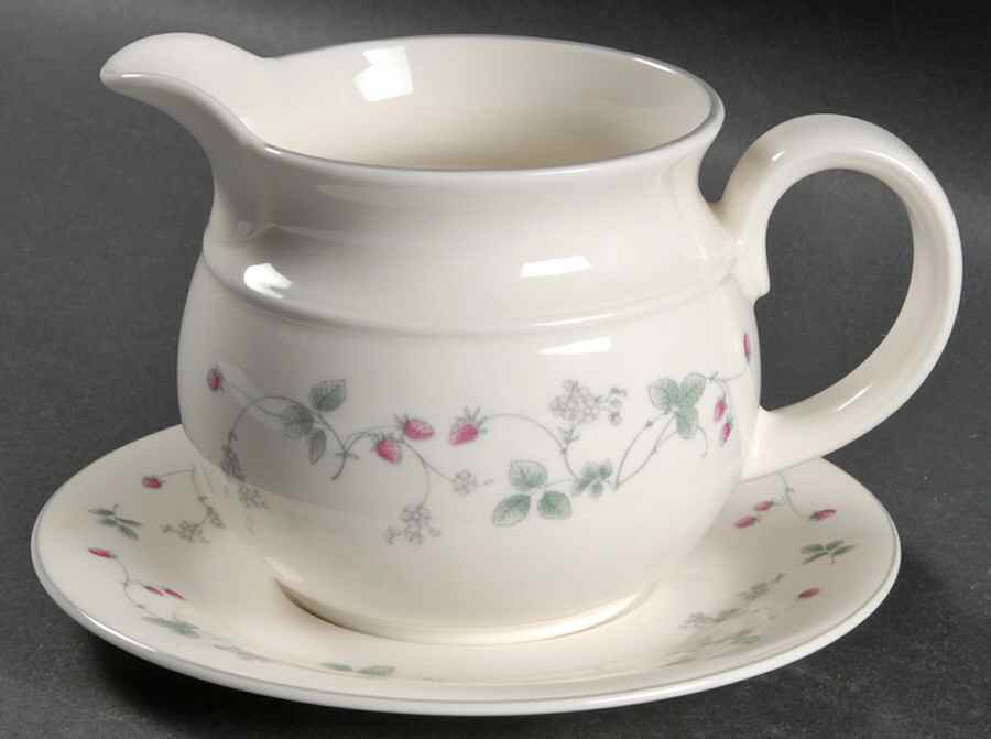 Strawberry Fayre Pink Gravy Boat & Underplate by Royal Doulton-1