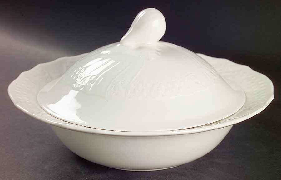 St. Moritz Round Covered Vegetable by Royal Doulton-1