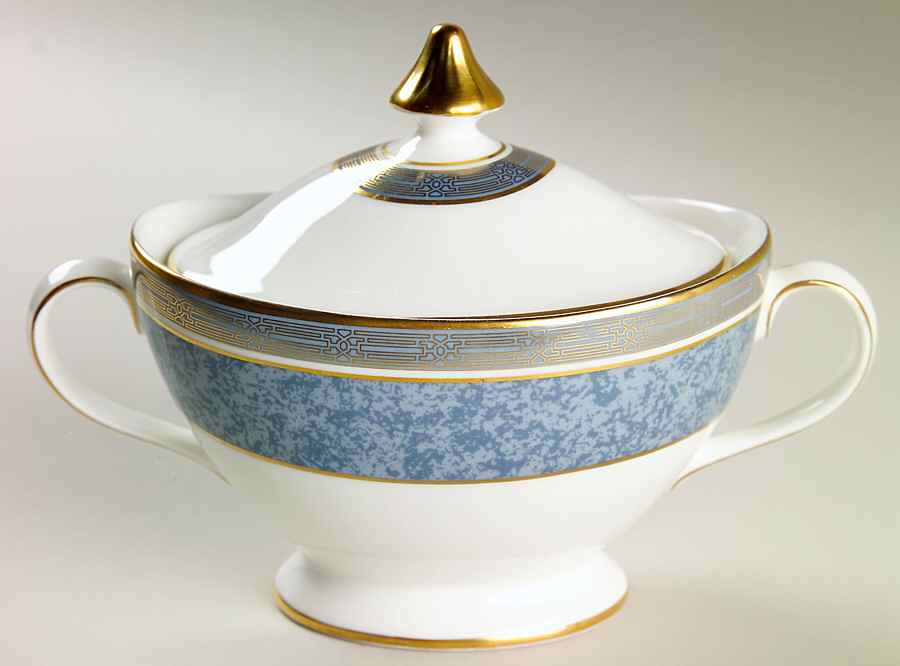 St. Pauls Sugar Bowl & Lid by Royal Doulton-1