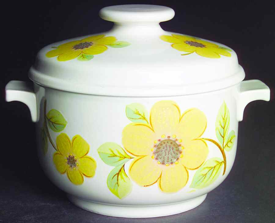 Summer Days 1.5 Qt Round Covered Casserole by Royal Doulton-1