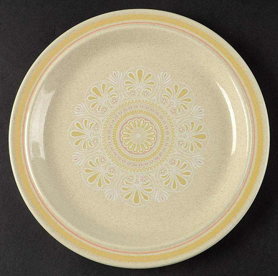 Sunny Days Salad Plate by Royal Doulton-1