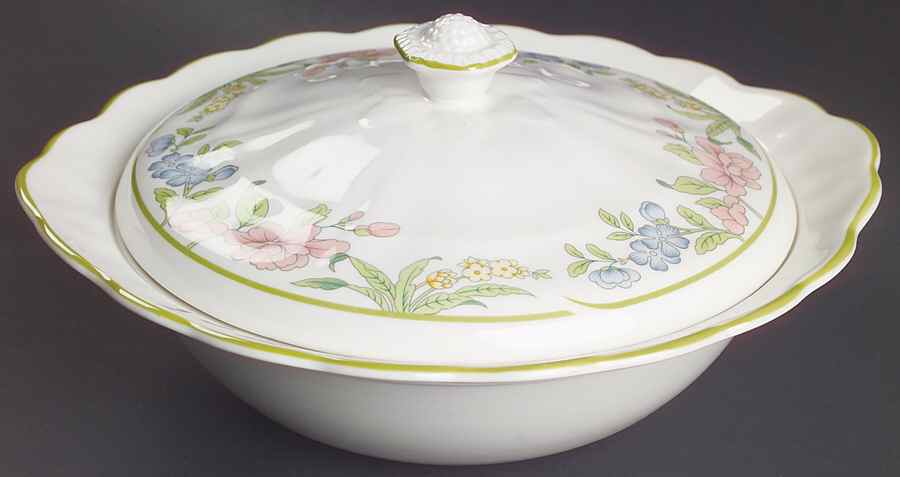 Sudbury Round Covered Vegetable by Royal Doulton-1