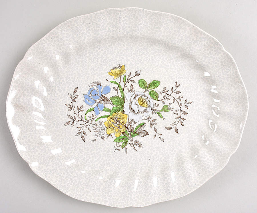 Sutherland 11" Oval Serving Platter by Royal Doulton-1