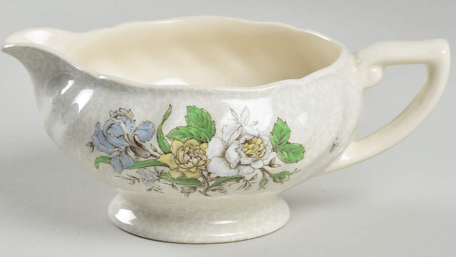 Sutherland Round Gravy Boat by Royal Doulton-1