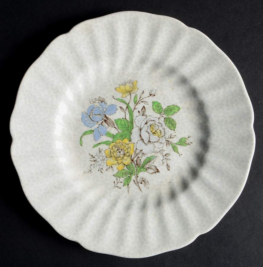 Sutherland Dessert/Pie Plate by Royal Doulton-1