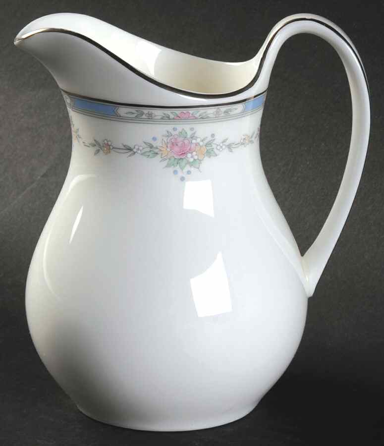 Suzanne Creamer by Royal Doulton-1
