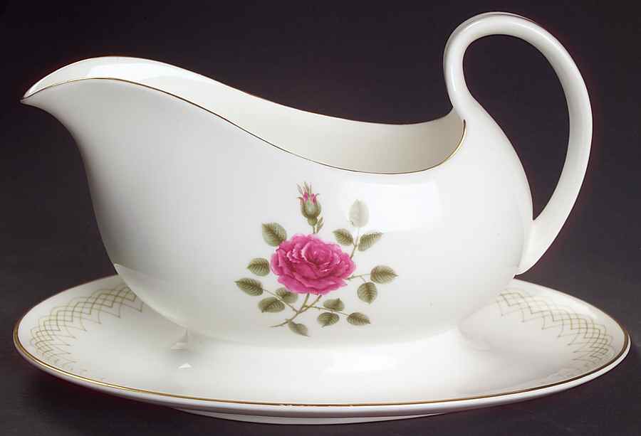 Sweetheart Rose Gravy Boat with Attached Underplate by Royal Doulton-1