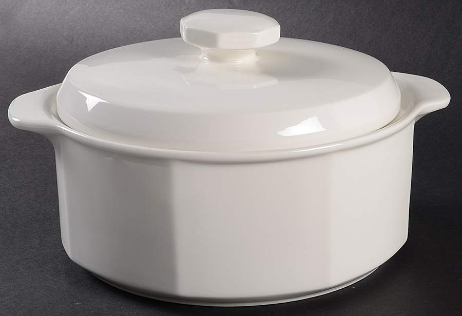 Tangent 1.25 Qt Round Covered Casserole by Royal Doulton-1