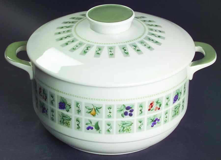 Tapestry Medium Oven-to-Table Round Covered Casserole by Royal Doulton-1