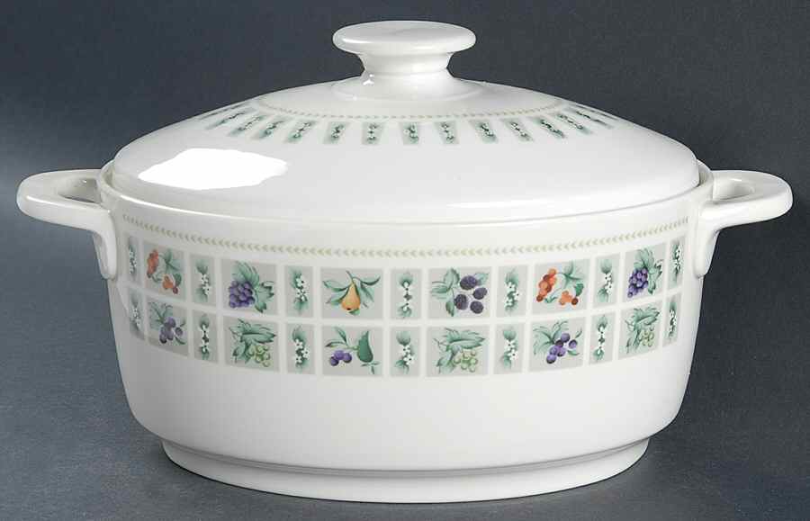 Tapestry 2 Quart Oval Covered Casserole by Royal Doulton-1