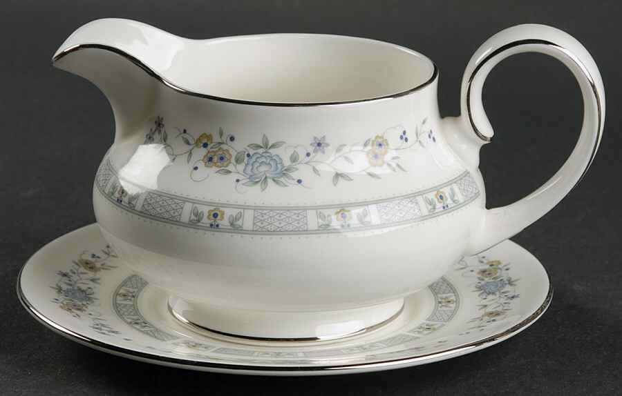 Tara Gravy Boat & Underplate by Royal Doulton-1