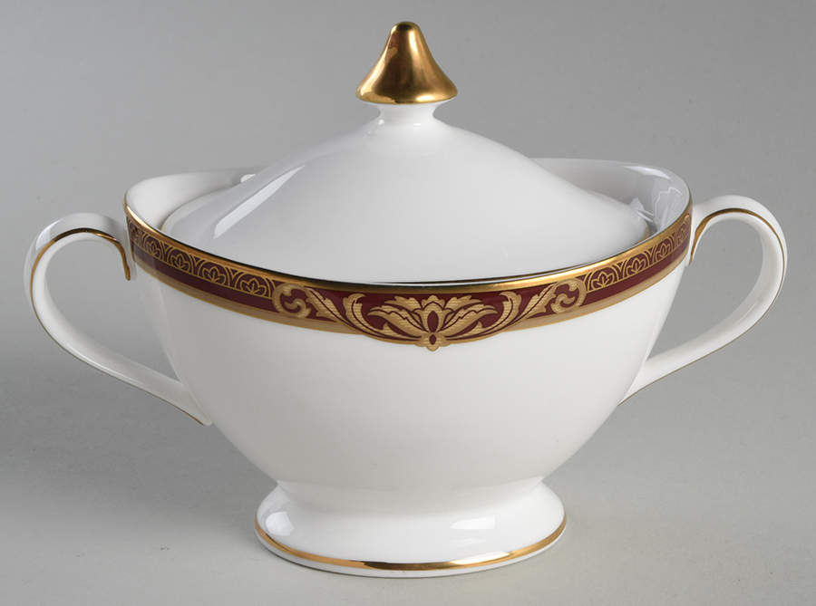 Tennyson Sugar Bowl & Lid by Royal Doulton-1