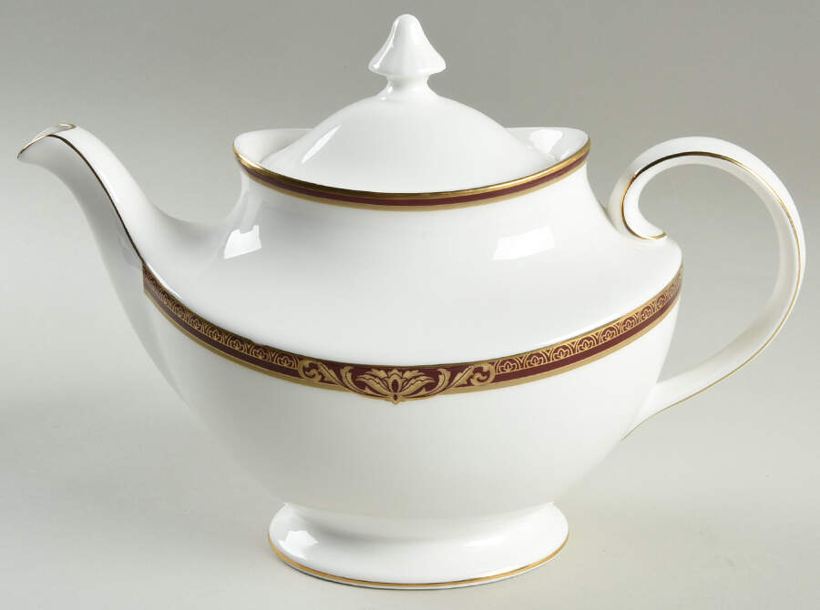Tennyson Teapot & Lid by Royal Doulton-1