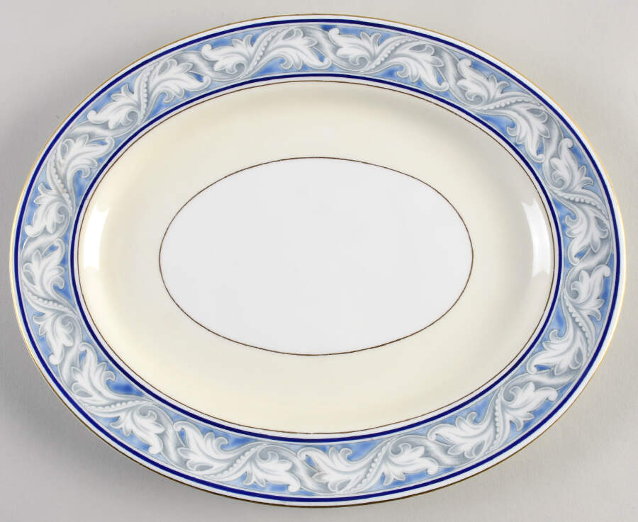 The Tewkesbury 13" Oval Serving Platter by Royal Doulton-1