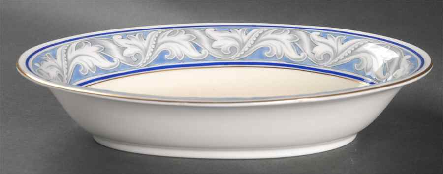 The Tewkesbury 10" Oval Vegetable Bowl by Royal Doulton-1