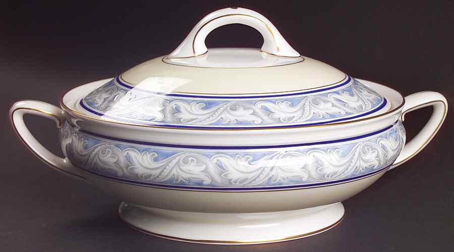The Tewkesbury Round Covered Vegetable by Royal Doulton-1