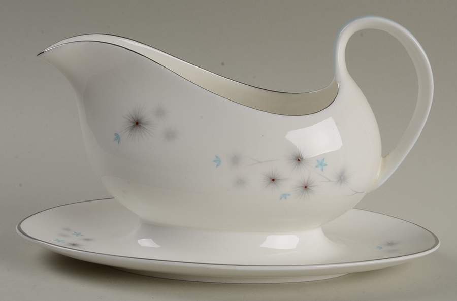 Thistledown Gravy Boat with Attached Underplate by Royal Doulton-1