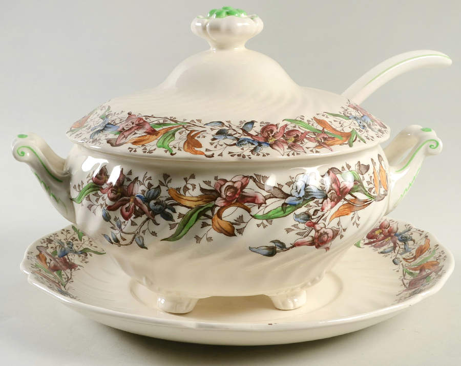 Tintern Tureen & Lid w/Ladle & Underplate by Royal Doulton-1