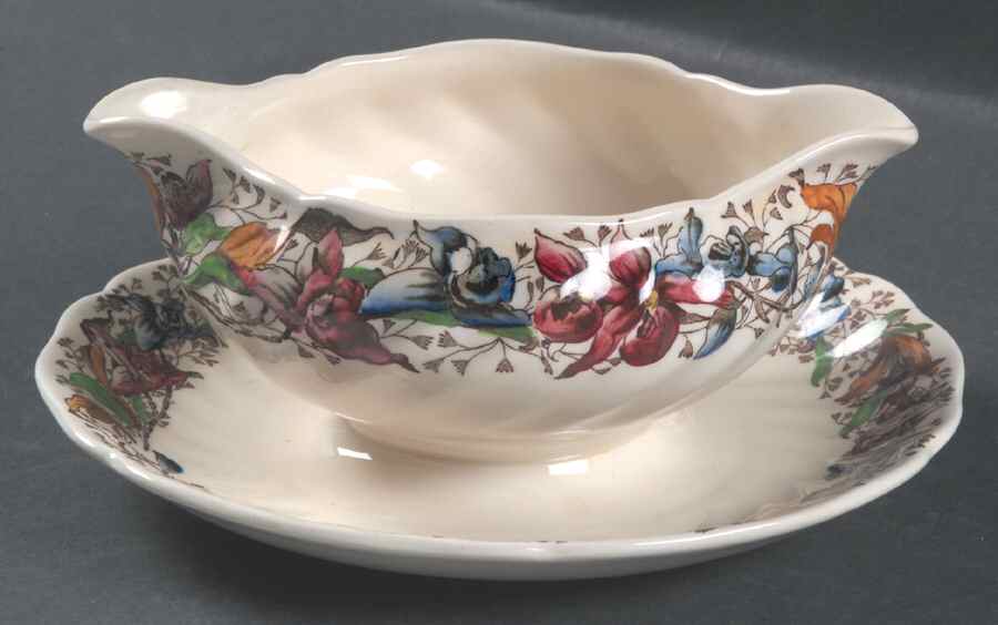 Tintern Gravy Boat with Attached Underplate by Royal Doulton-1