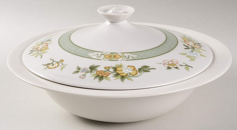 Tonkin Round Covered Vegetable by Royal Doulton-1