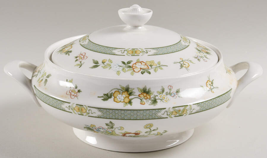 Tonkin Round Covered Vegetable by Royal Doulton-1