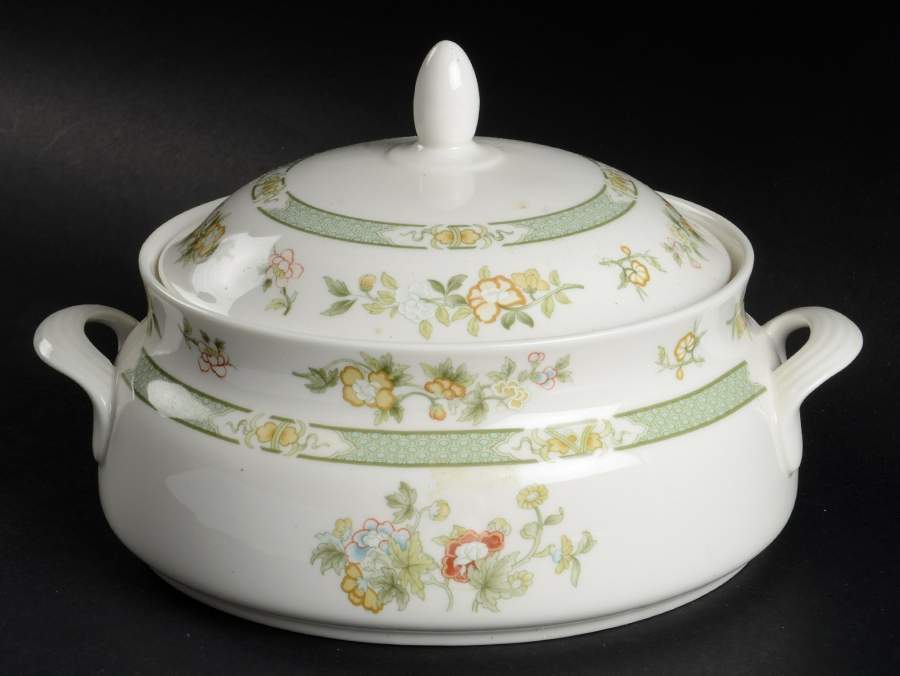 Tonkin Round Covered Vegetable by Royal Doulton-1