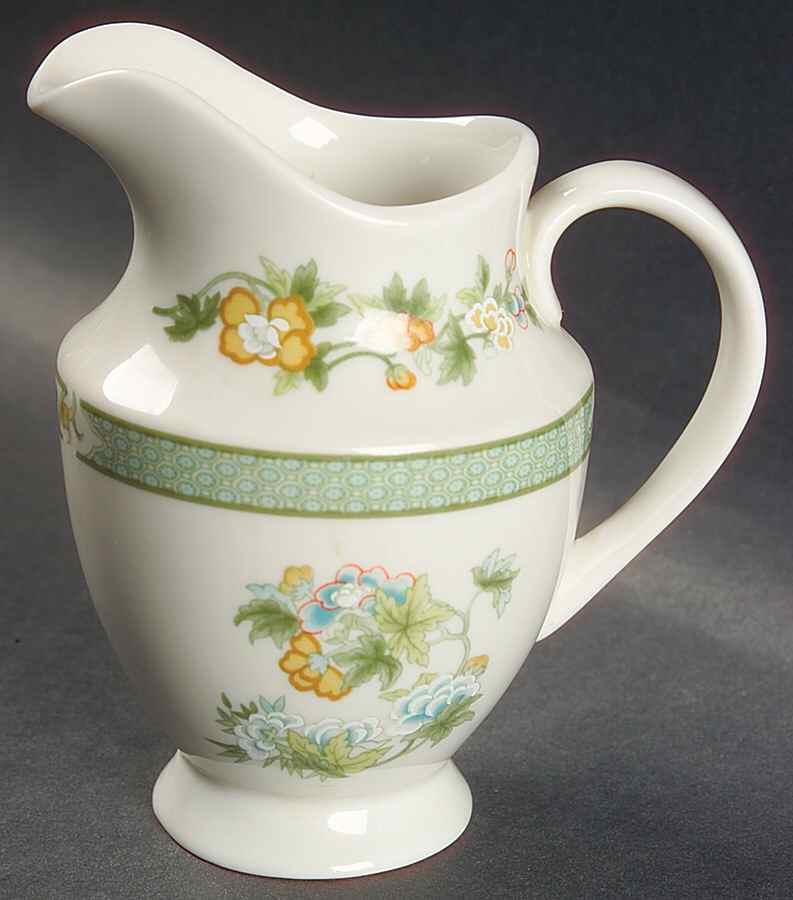 Tonkin Creamer by Royal Doulton-1