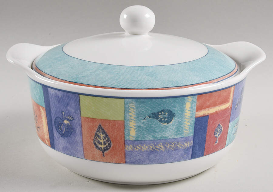 Trailfinder 3 Quart Round Covered Casserole by Royal Doulton-1