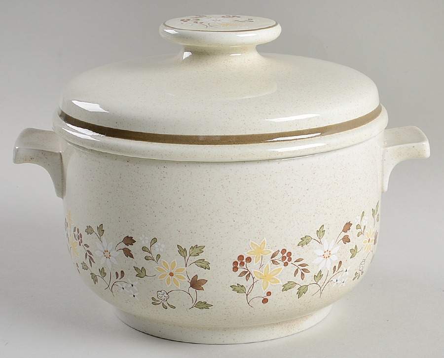 Uplands 1.25 Qt Round Covered Casserole by Royal Doulton-1