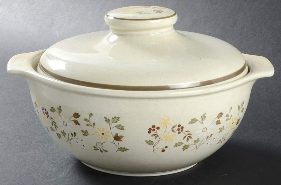 Uplands 1.5 Qt Round Covered Casserole by Royal Doulton-1