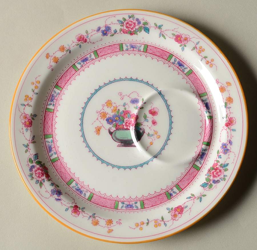 Urn Plate for Dessert Plate & Cup Set by Royal Doulton-1