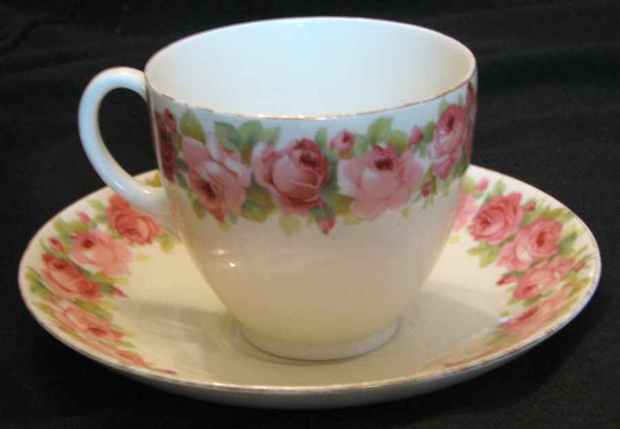 V1503 Flat Cup & Saucer Set by Royal Doulton-1