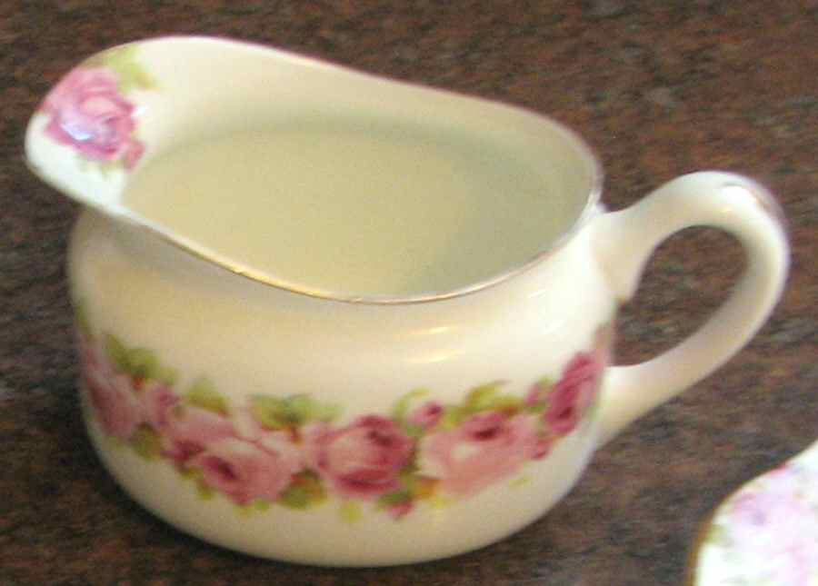 V1503 Creamer by Royal Doulton-1