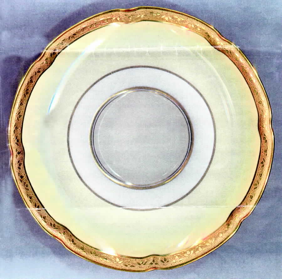 V1640 Saucer by Royal Doulton-1