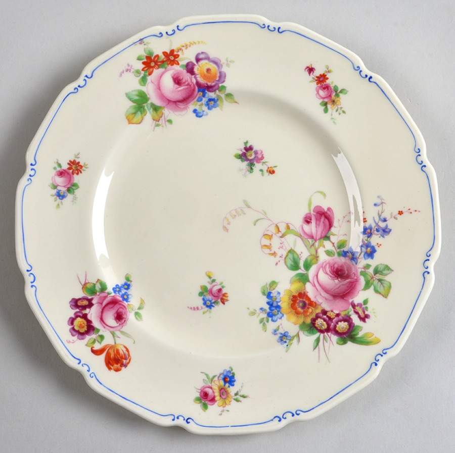 V335 Salad Plate by Royal Doulton-1