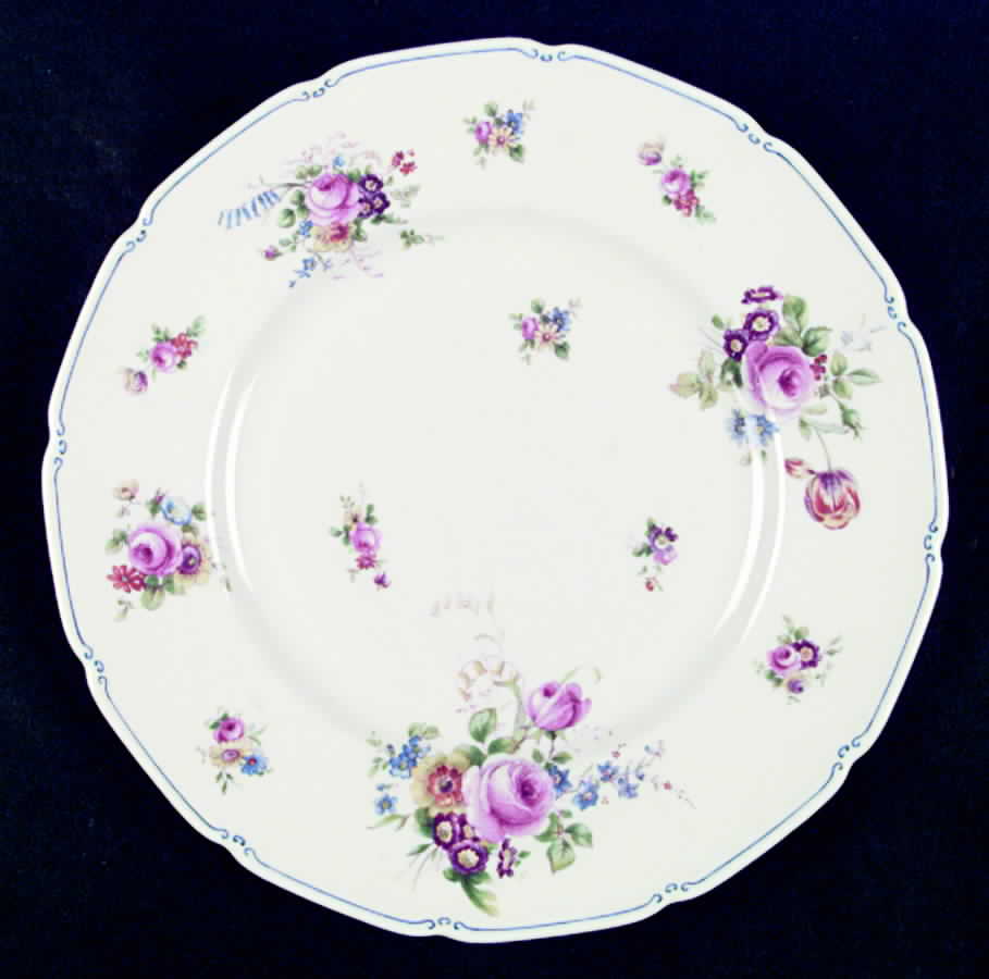 V335 Dinner Plate by Royal Doulton-1