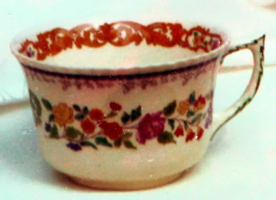 V965 Flat Cup by Royal Doulton-1