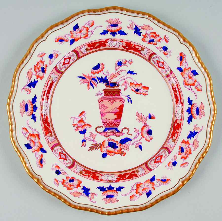 V976 Dinner Plate by Royal Doulton-1