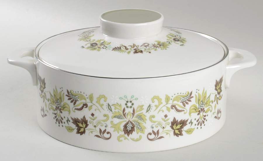 Vanity Fair 1.5 Qt Round Covered Casserole by Royal Doulton-1