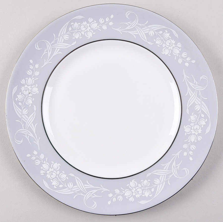 Valleyfield Luncheon Plate by Royal Doulton-1