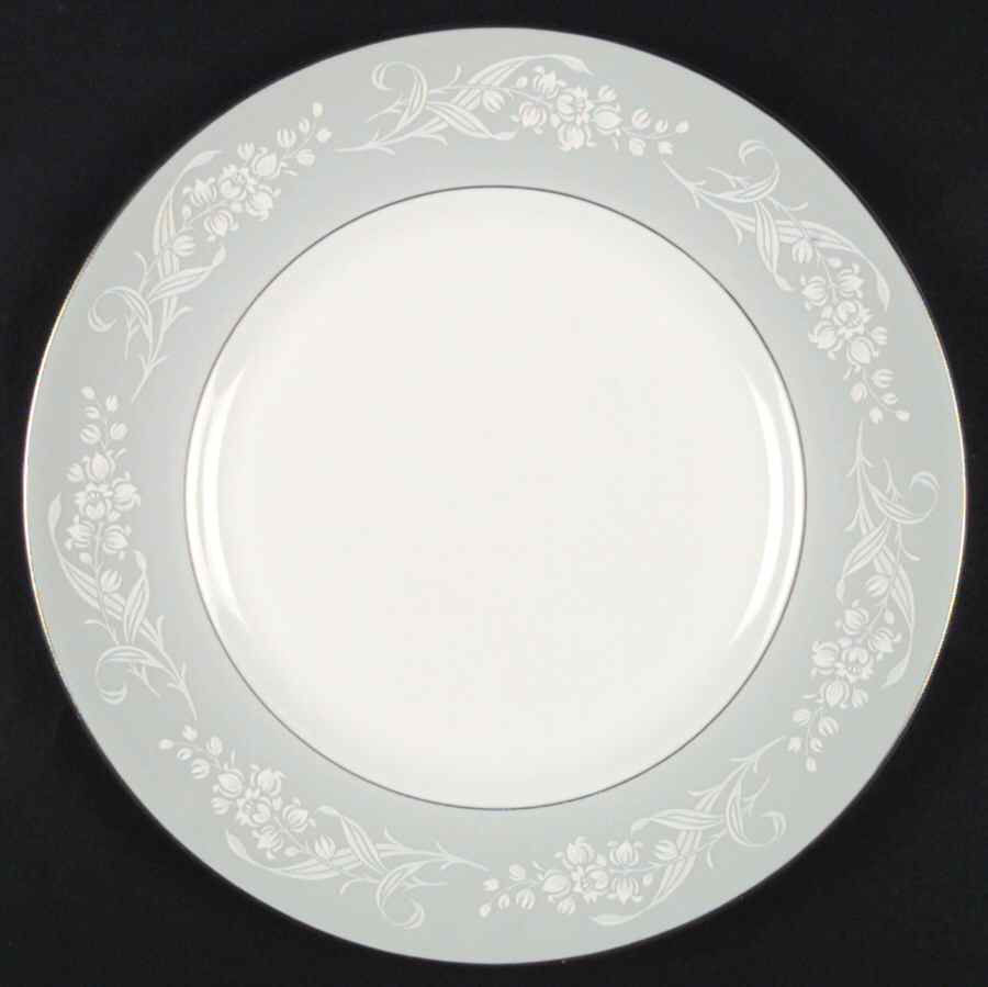 Valleyfield Dinner Plate by Royal Doulton-1