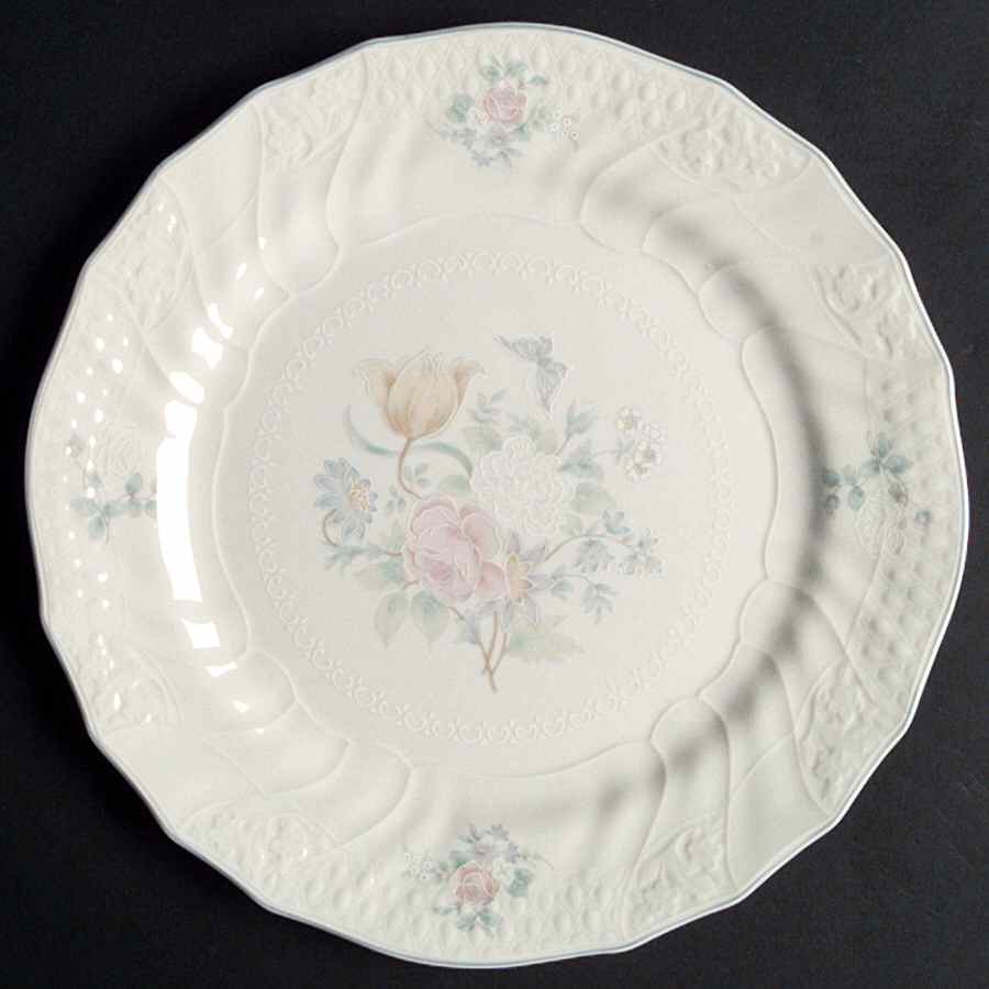Valencia Dinner Plate by Royal Doulton-1