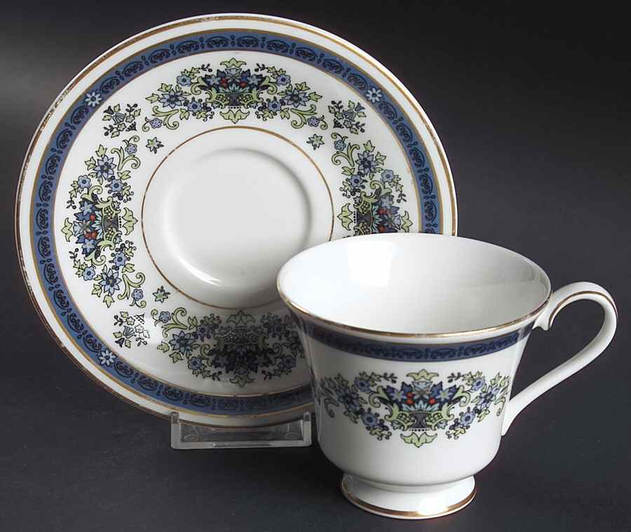 Venetia Footed Cup & Saucer Set by Royal Doulton-1