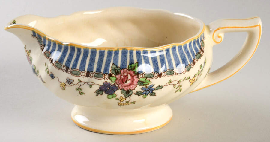 The Vernon Round Gravy Boat by Royal Doulton-1