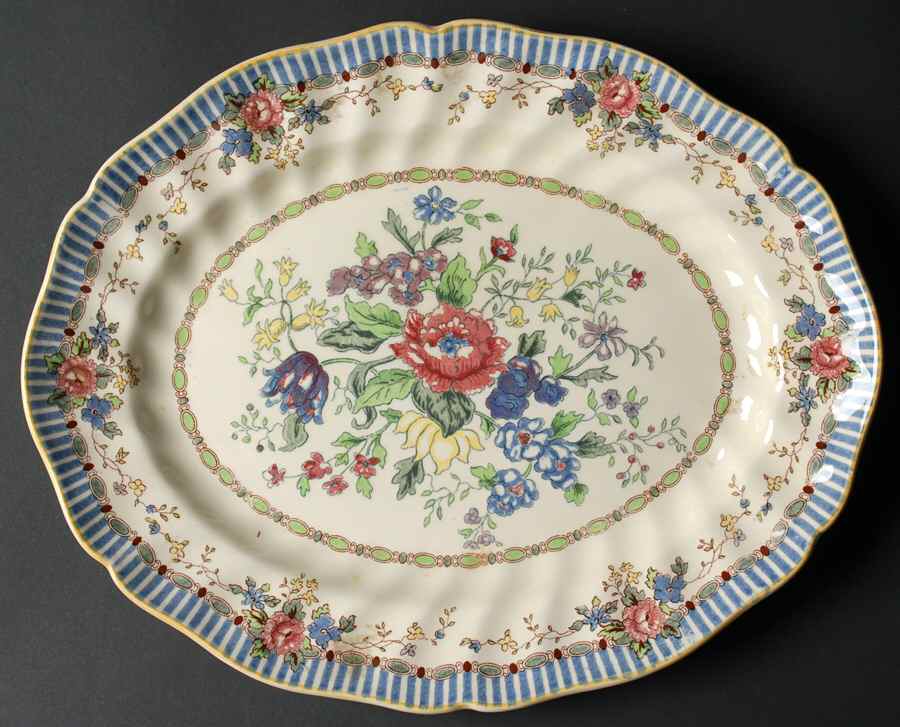 The Vernon 13" Oval Serving Platter by Royal Doulton-1