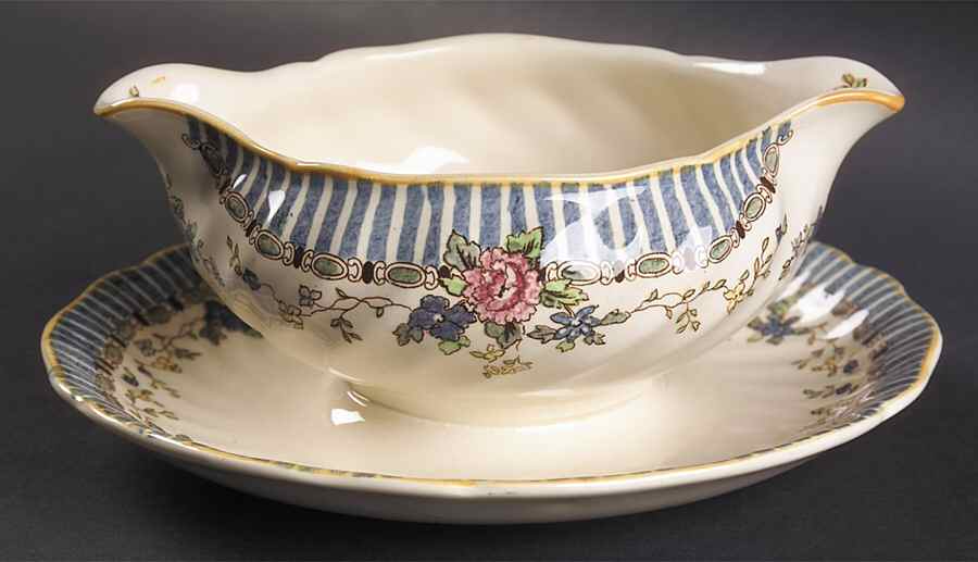 The Vernon Gravy Boat with Attached Underplate by Royal Doulton-1