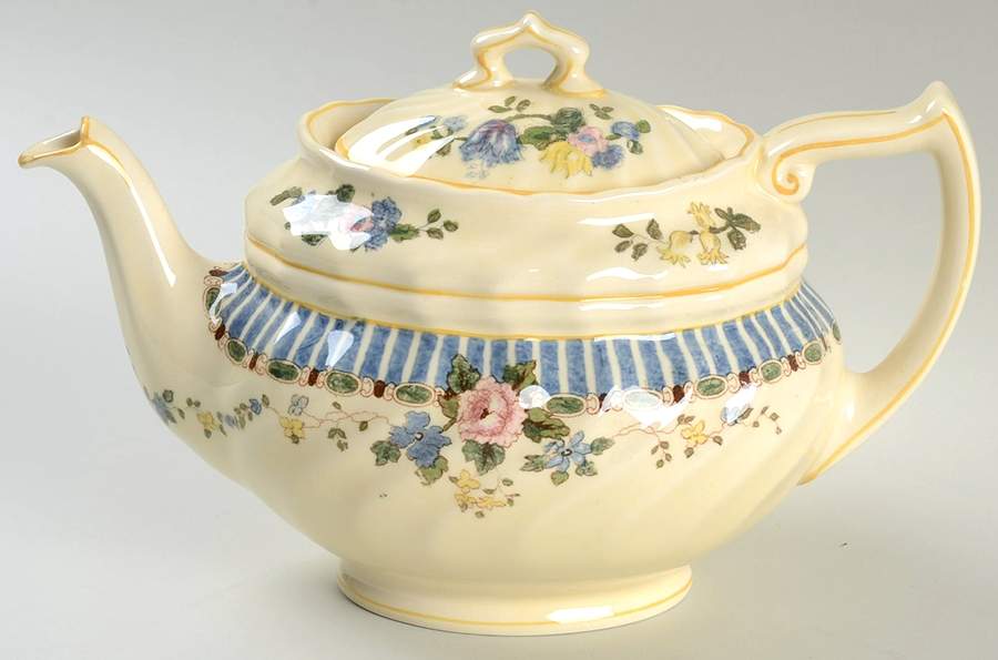 The Vernon Teapot & Lid by Royal Doulton-1